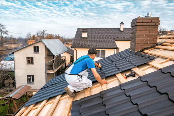 Vincent-Roofing-AdobeStock 304510201 Preview 1